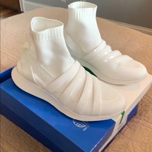 Tori Burch Sport banner performance sock sneaker